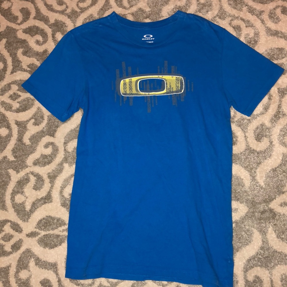 Perfect condition blue Oakley t shirt
